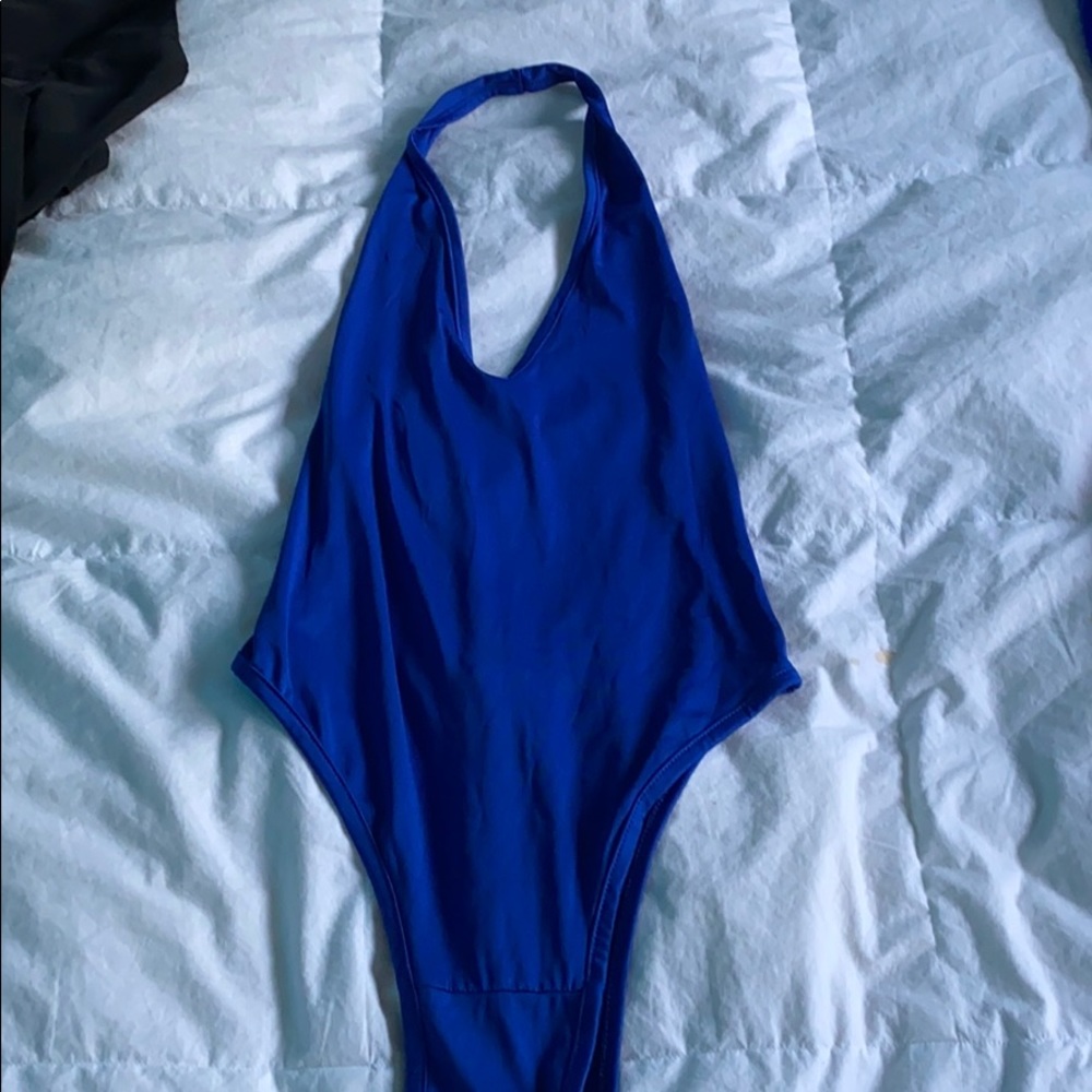 🌟blue halter neck open back bodysuit size small🌟